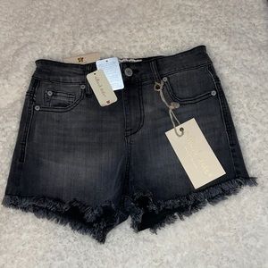 NWT ALTAR’D STATE 26/3 Hendrix Jean denim shorts short distressed Greyson dark